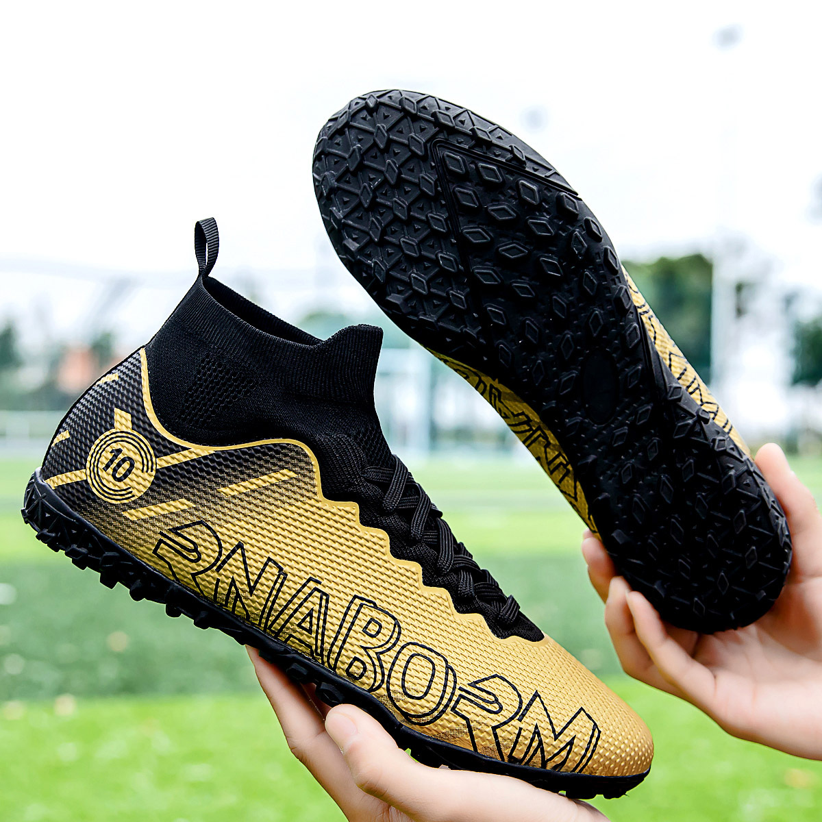 Autumn New High Top Long Men's and Women's Gold School Professional Training Broken Nail Football Shoes_voghion.com