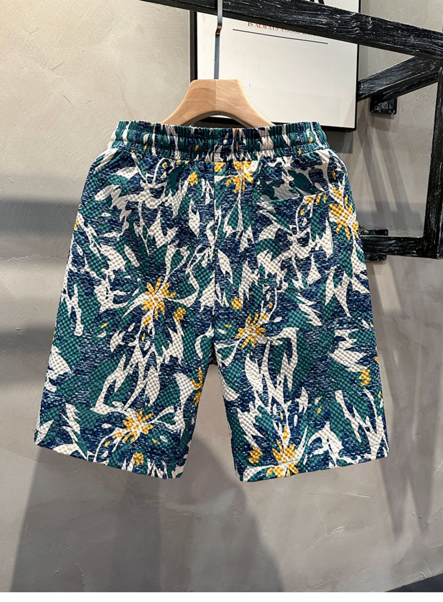 Men's Clothing Men's Quick Drying Casual Beach Shorts Summer Fashion Printed Vacation Straight Leg Five Point Pants_viptrois.com