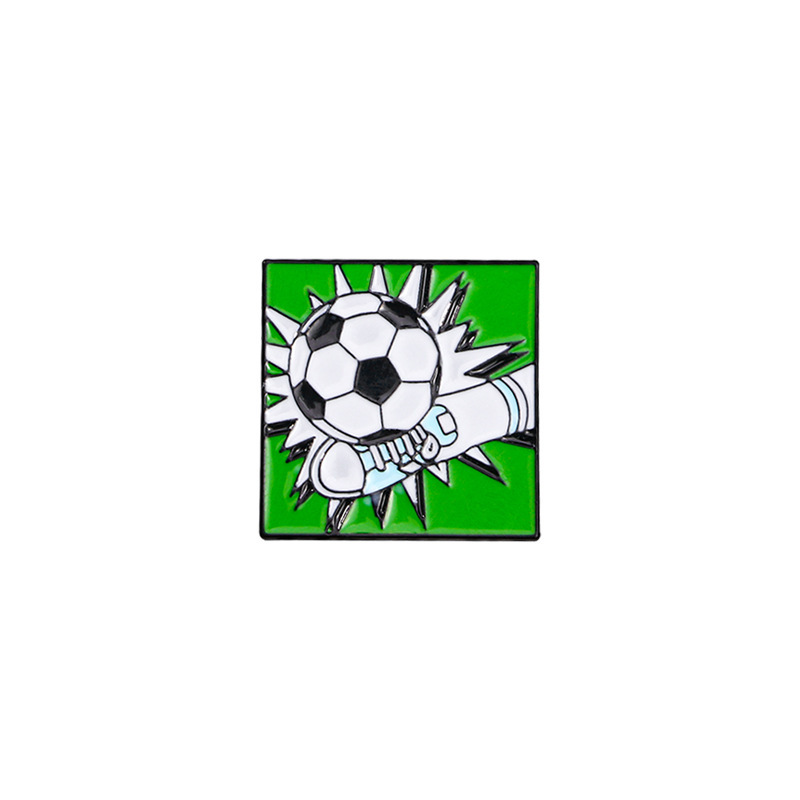 Copa del mundo broche de fútbol lindo dibujos animados aleación goteo aceite personalidad creativo mochila accesorios serie deportiva insignia