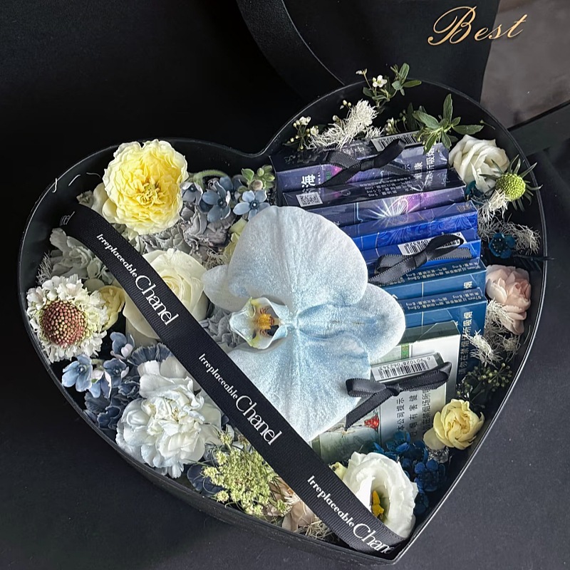 Despertar caja de rosas, caja de regalo de día de San Valentín, caja de regalo de invierno de alta calidad, caja de regalo de cuatro piezas, caja de flores de Navidad de dinero