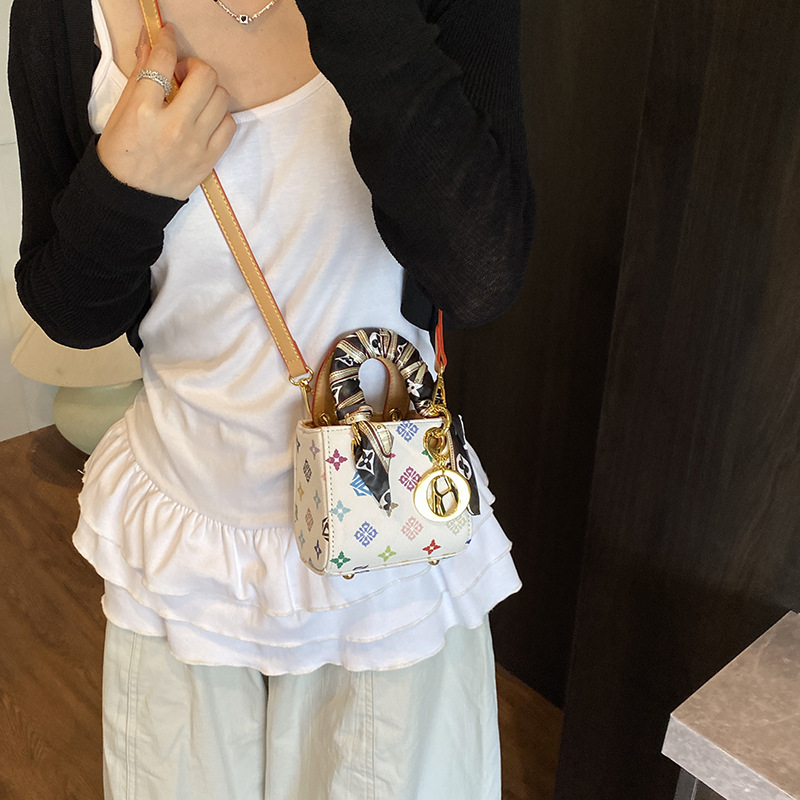 新しいスタイルのミニリップスティックバッグ、老眼プリント、斜め掛け、ダイアナ妃のシルクスカーフ、ポータブル、ファッショナブルで多用途、クロスボーダー女性|undefined