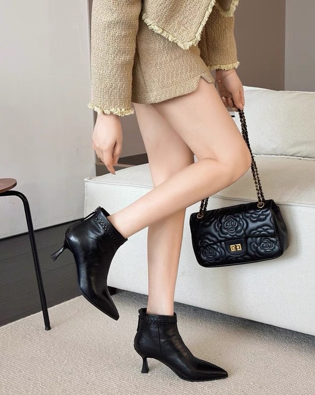 Boot nữ da thật cổ thấp mũi nhọn gót cao 6 cm phong cách công sở — Màu nâu, Màu đen chi tiết 2