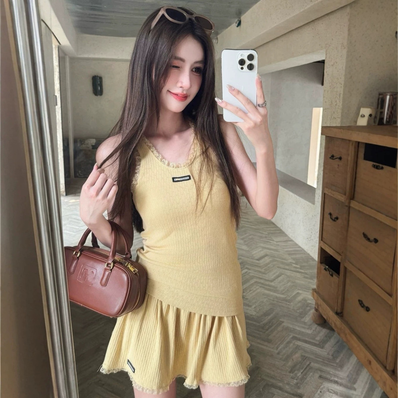 Correct Letter Version Mu Brand Vest + Short-Sleeve T-Shirt + Short Skirt Solid Color Set for Women, Fashionable and Versatile, New Summer Style
