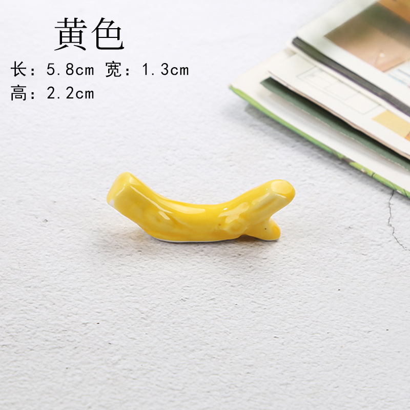 (064 나무 말뚝) 노란색