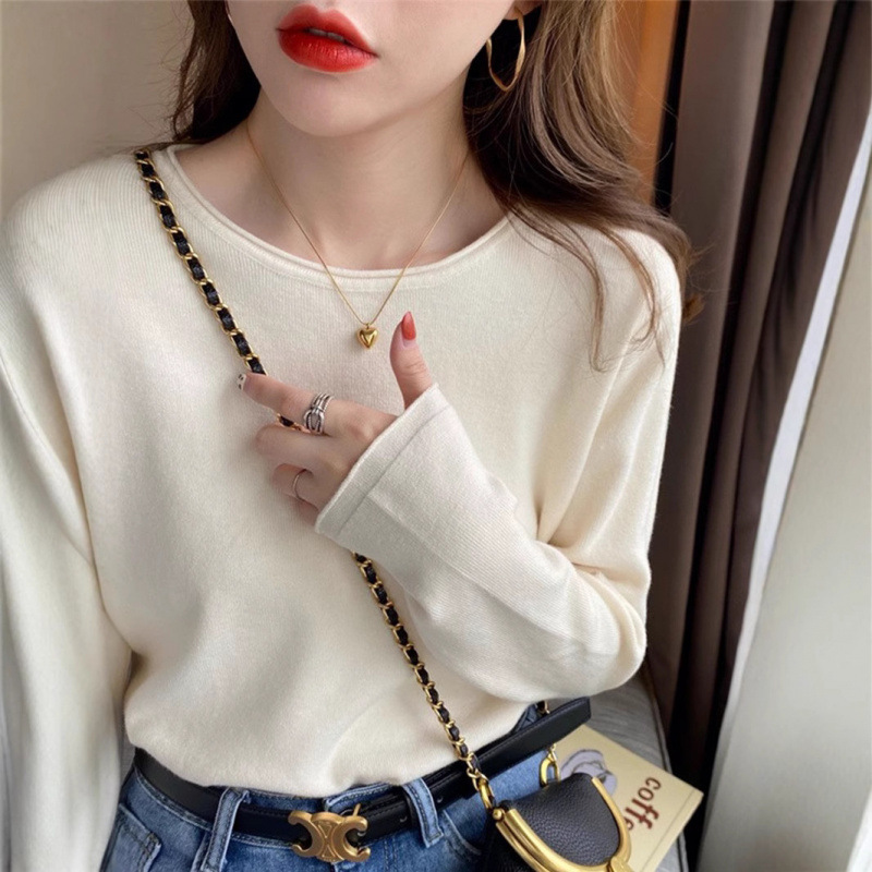 White base shirt for women, spring and autumn, small Chanel style, 2025 new long-sleeve round-neck top, autumn and winter sweater, knitwear