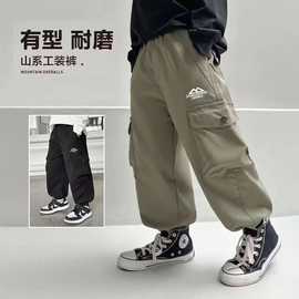 男童裤子工装裤2024新款儿大童秋冬季一体加绒加厚防水运动冲锋裤