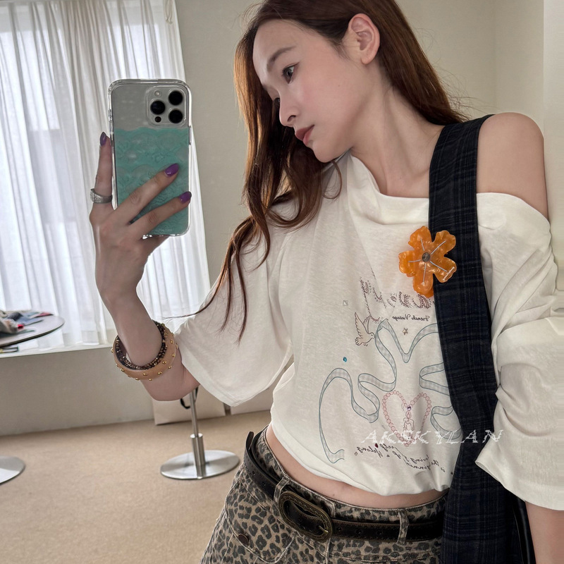 Akskylan Casual Loose Shoulder-Length Short-Sleeved T-Shirt for Women Korean Style Lazy Style Heart Ribbon Print Top 85911
