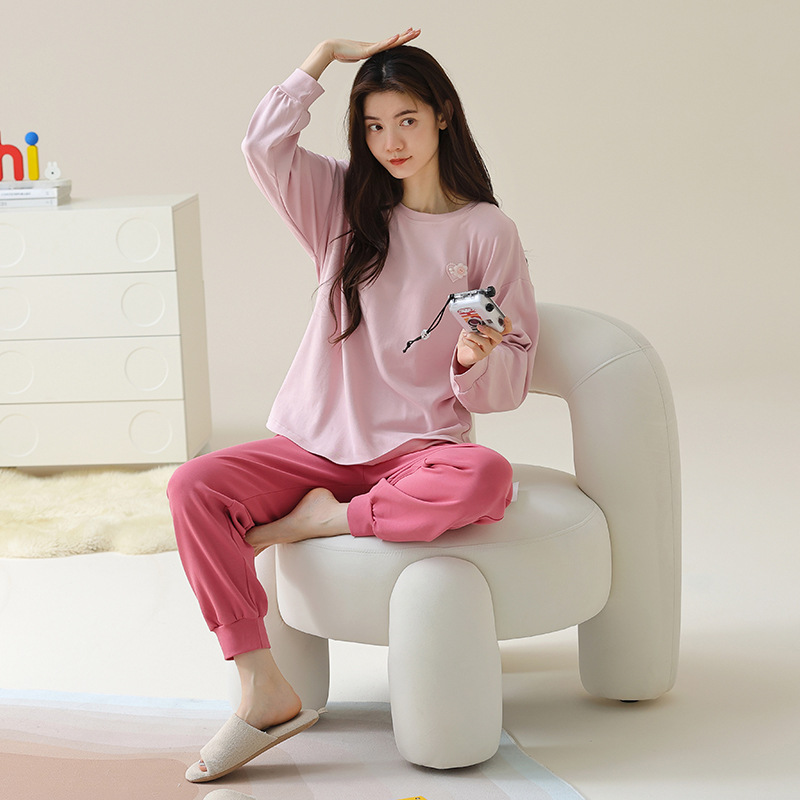 パジャマの女性春秋の純綿の長袖の2024年の新型の秋冬の大きいサイズの純綿は家の服のスーツを着ることができます。