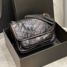 2022�¿�ܛţƤŮ�����]���niki朗l���͹����˰��μ�б���