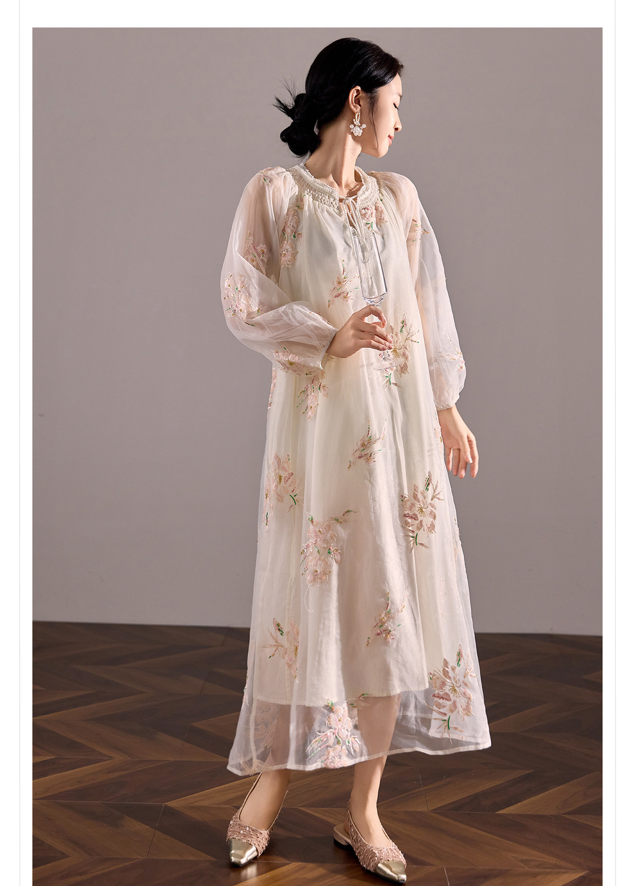 Đầm maxi nữ dài tay in họa tiết phong cách dân tộc, vạt xòe rộng N4039 — quả mơ chi tiết 15