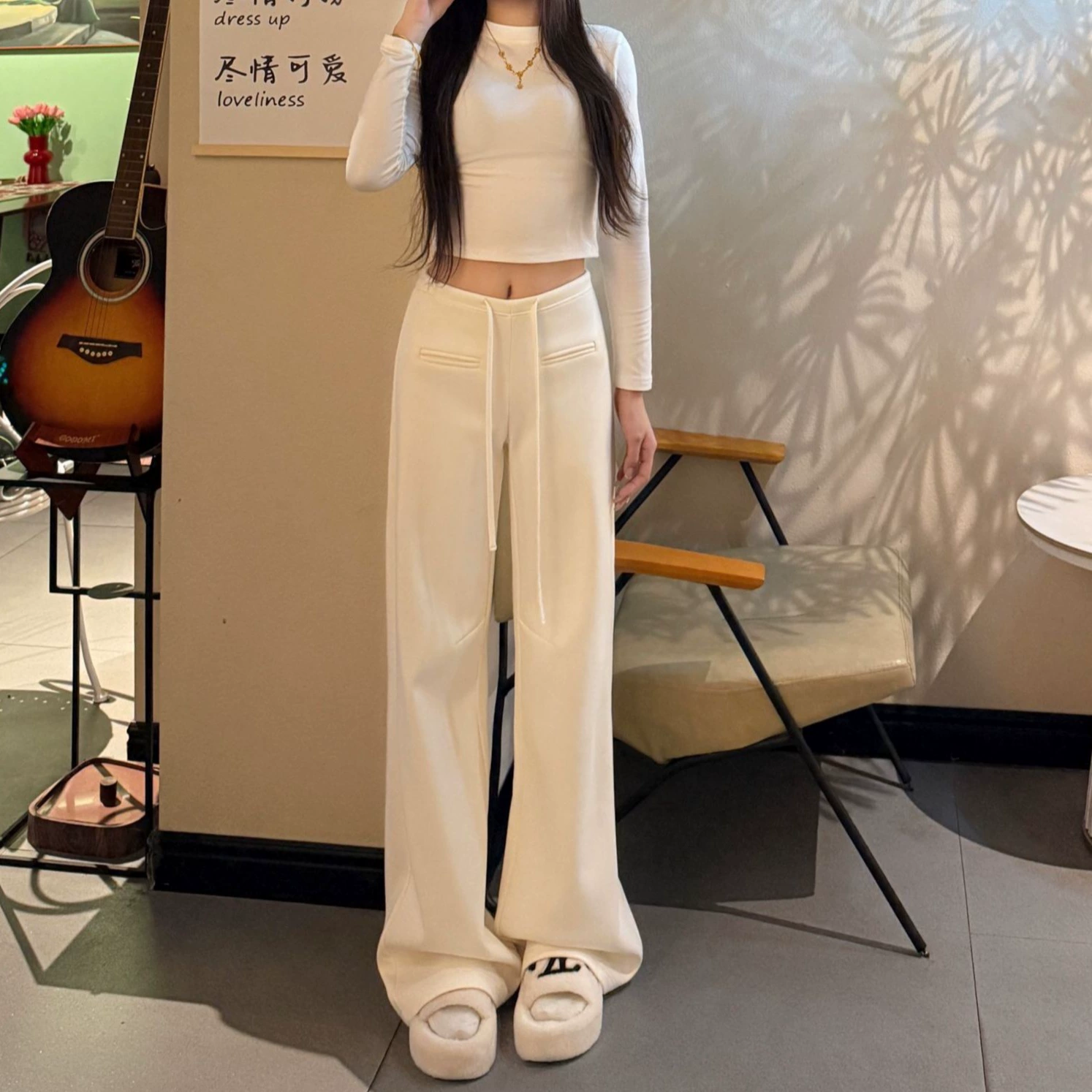 Осенние и зимние свободные бархатные брюки женские дикие шнурки широкие брюки средней талии простые сплошные спортивные брюки для отдыха Другие