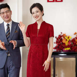 高级感新娘妈妈装婚宴礼服2026新款红气质连衣裙喜婆婆中式旗袍