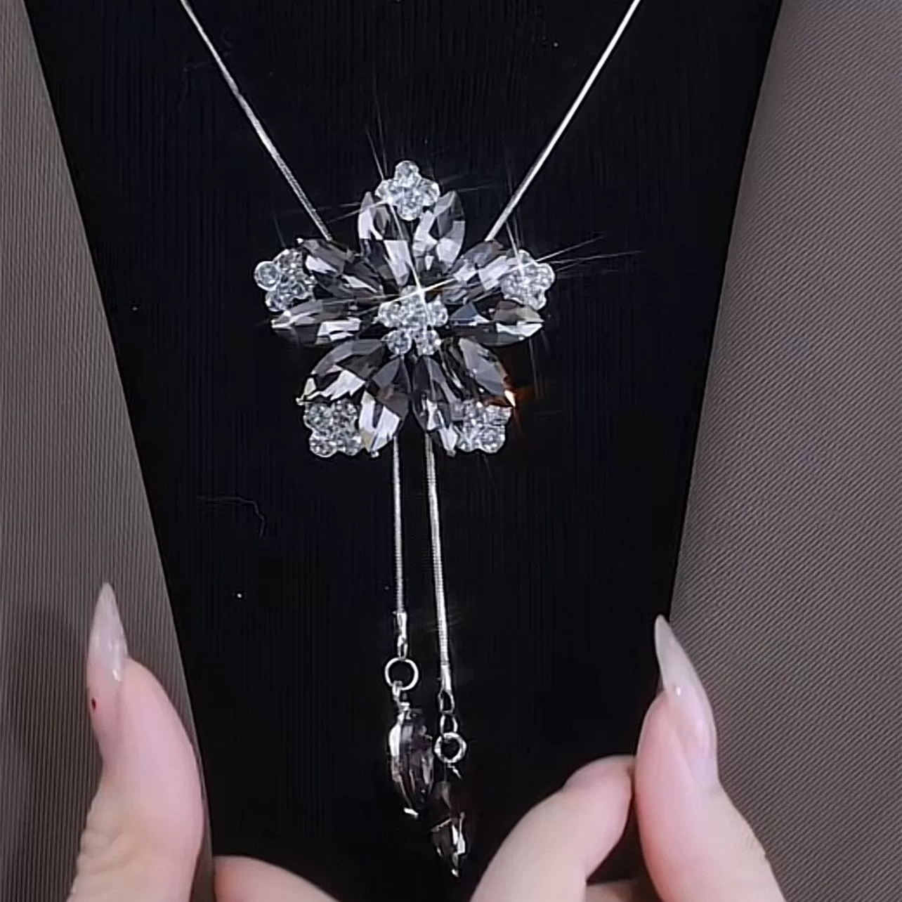 Осенняя и зимняя корейская версия нового высокого класса минималистский модный темперамент дикий цепочка женская длинная свитер с бахроной подвеской аксессуары для ожерелья