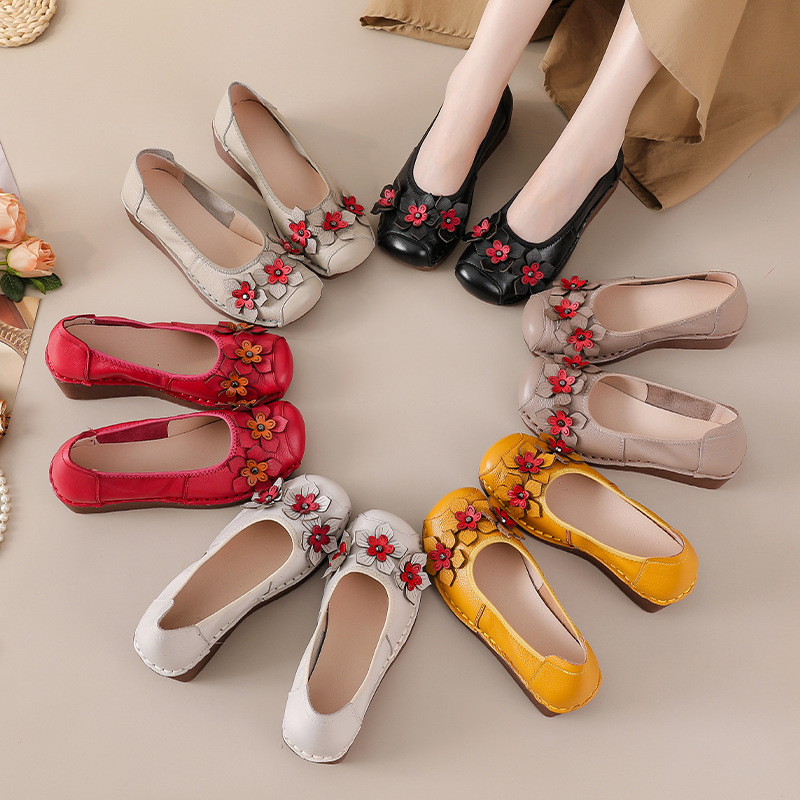 Shallow-Mouthed Mom Shoes, Genuine Leather Women's Shoes for Middle-Aged and Elderly, Slip-On Loafers with Round Toe and Thick Sole, Ethnic Style for Spring and Autumn