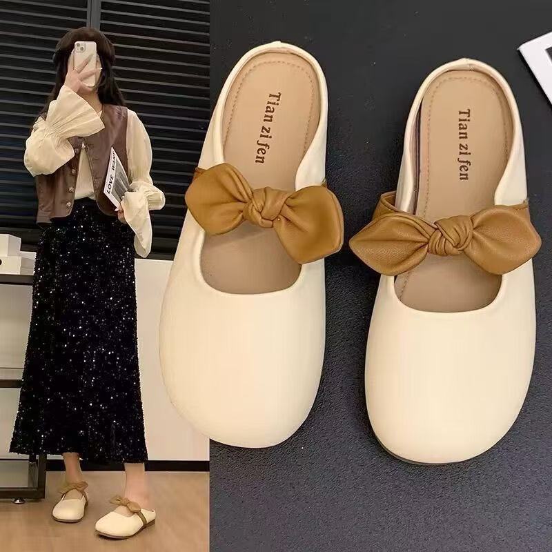 Simpul Kupu-Kupu Model Baru 2025 Sandal Setengah Kepala Tertutup Orang Malas Sol Datar Selop Luar Wanita Musim Panas Modis