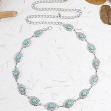 �羳���Ůʿ�b��������s�ٴ����B��ȹ�yɫ�����L�F朕r��ȹ��