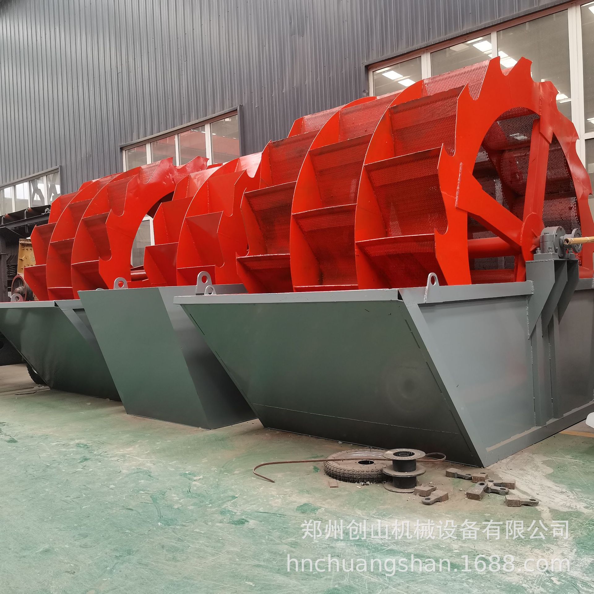 供应三轮洗砂机  洗沙机设备 洗沙机   泥水洗砂机 洗沙机价格