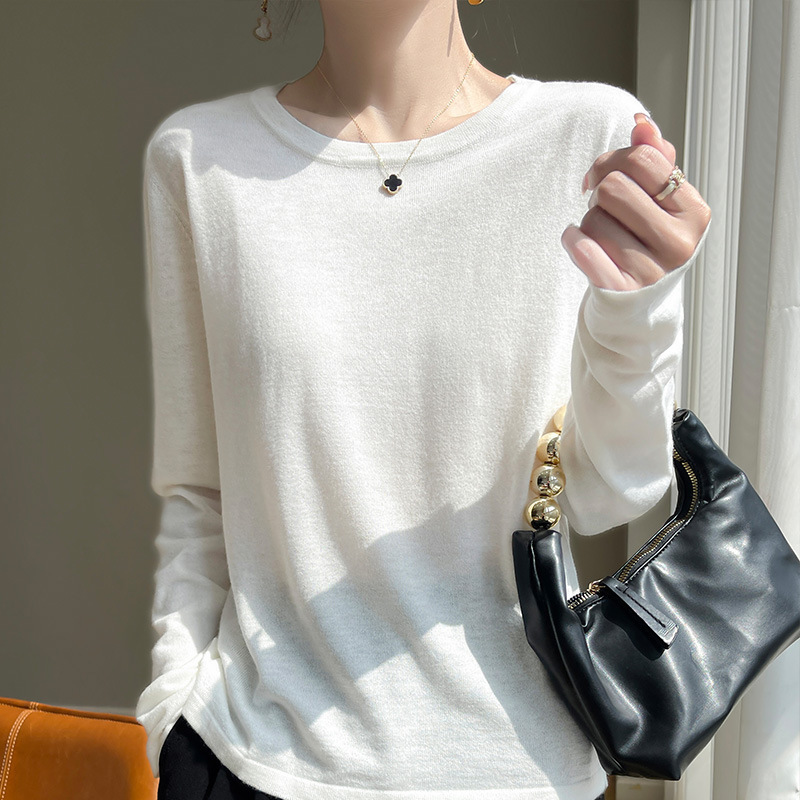 2026 New Autumn and Winter Thin Wool Knitwear Round Neck Long-Sleeved Women's Thin Loose Slimming Look Knitted Bottoming Shirt
