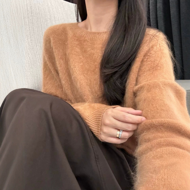 Women's round-neck, cable-knit, brushed wool sweater, soft and thick, loose-fitting, long-sleeved, Korean style, suitable for autumn and winter