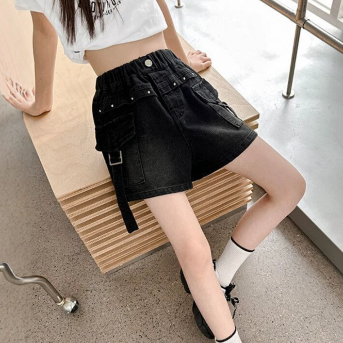 2026 nuevos pantalones cortos de verano para niñas y niños delgados de verano coreanos jeans de estilo extranjero pantalones de trabajo image 3