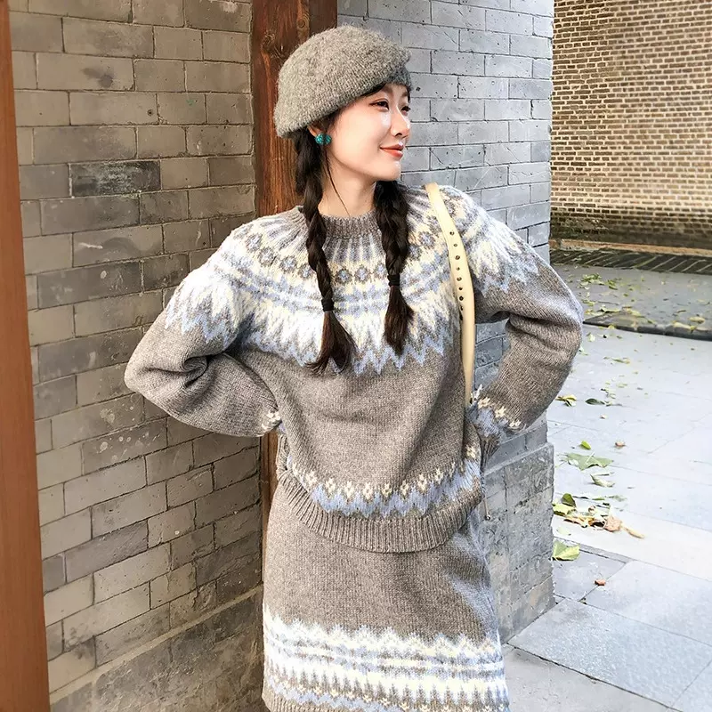2025秋冬新款绵羊毛混纺费尔岛慵懒套头毛衣女针织半裙套装