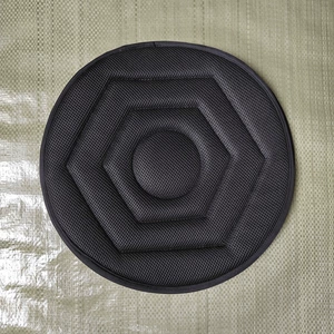 Car Seat Cushion 360 ° Rotating Car Seat Cushion Breathable Mesh Fabric Car-Mounted 360-Degree Rotating Car Seat Cushion for the Elderly