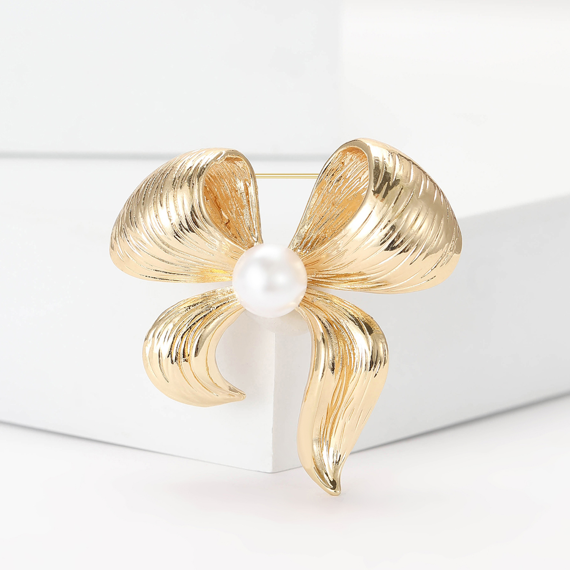 Bow Knot Pattern All Seasons Season Simple Style Classic Style Pin Bow Knot Alloy Plating Women's Brooches