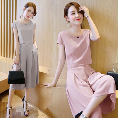 962#2025 Korean wide-leg pants, trousers, short-sleeved T-shirt set, women's summer two-piece set, new fashionable culottes