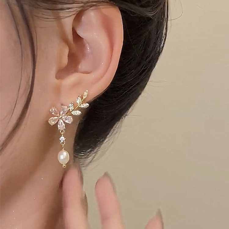 Flower, Bow Knot Pattern 1 Pair Lady Flower Bow Knot Inlay Alloy Artificial Diamond Earrings