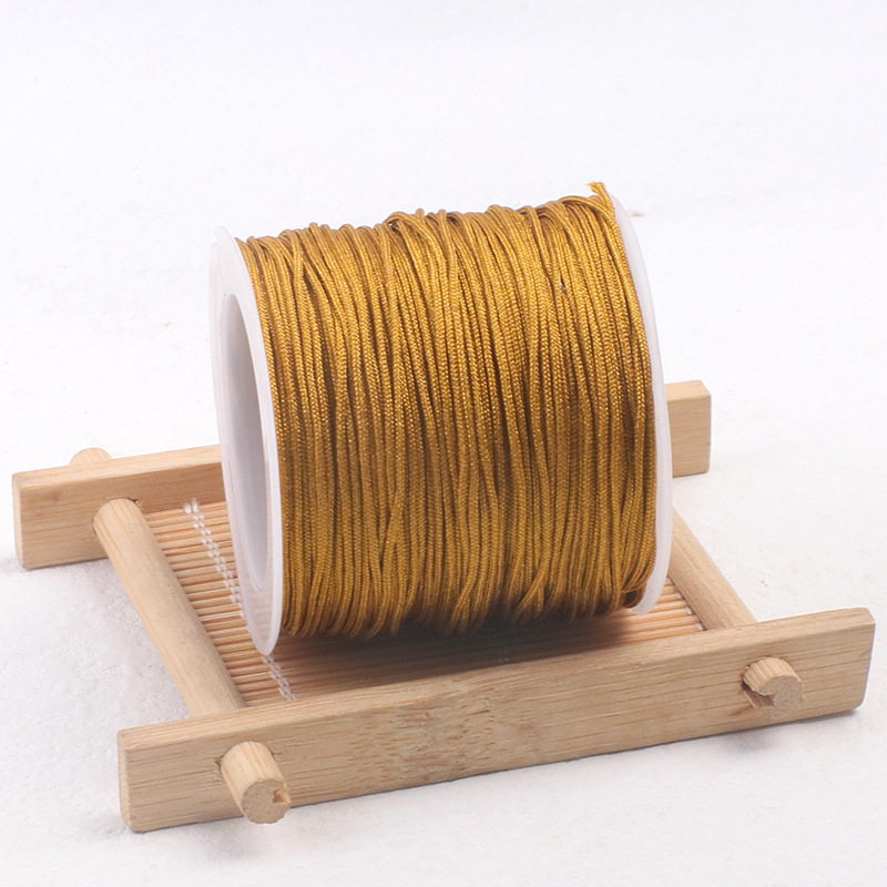 흙 같은 노란색