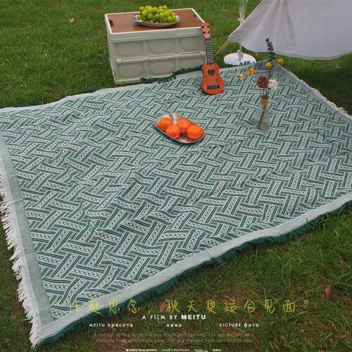 Ins-style fresh and minimalist picnic mat, camping tablecloth, outdoor lawn moisture-proof floor mat, tent gear blanket, shawl, and tablecloth