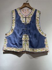 国風の両面には新中国式刺繍を着ています。