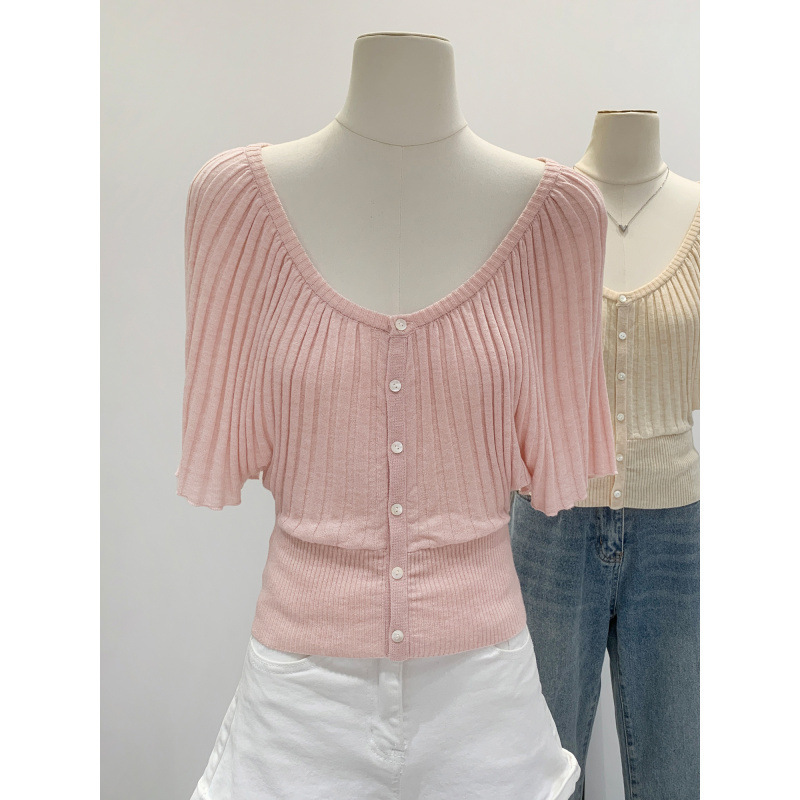 Short Pink Buttoned Flared Sleeve Wool Knit T-Shirt for Women, Summer 2026 New Style, Particularly Beautiful with a Cinched Waist
