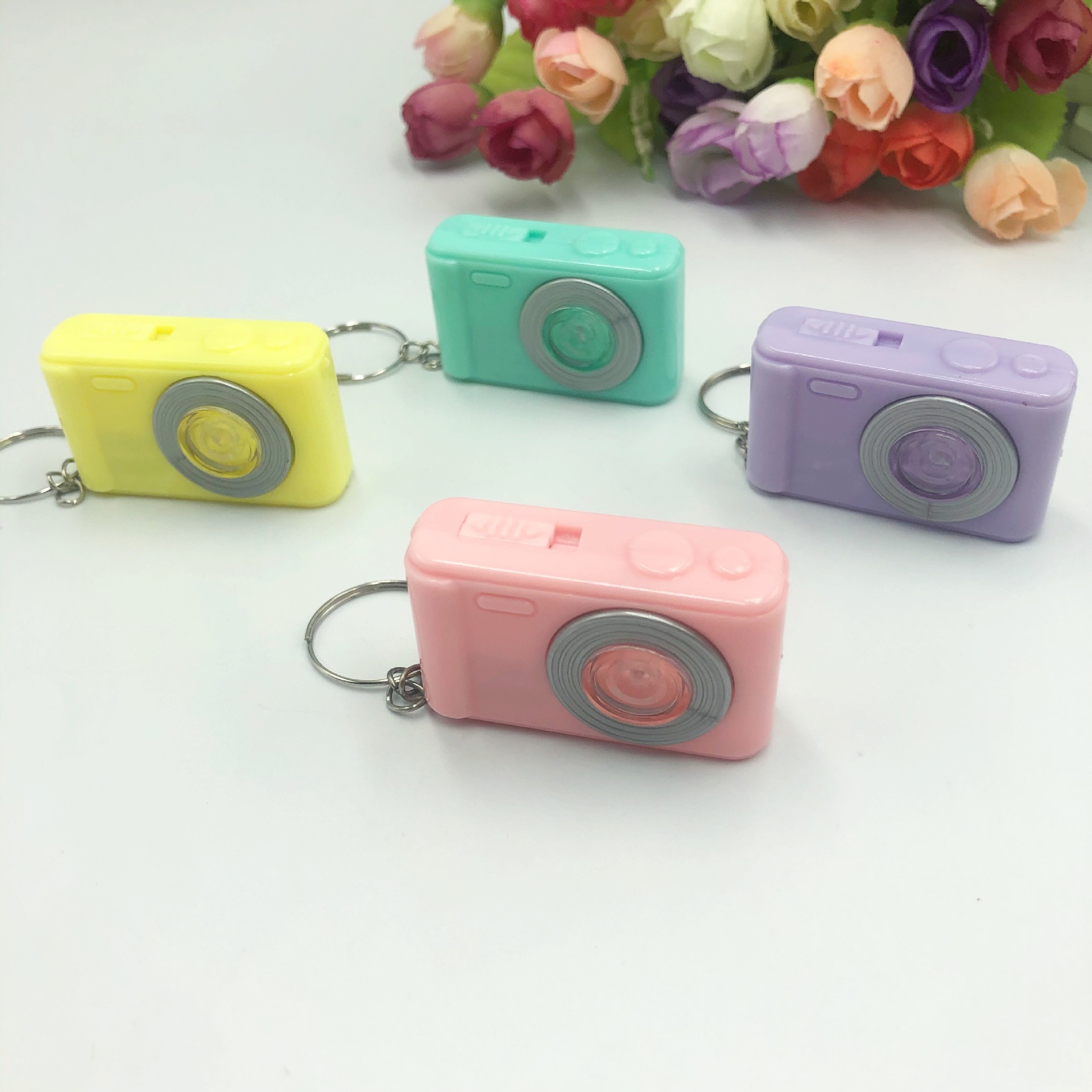 Macaron color llavero de la Cámara colgante luminoso LED llavero juguete luminoso creativo pequeño regalo de los niños