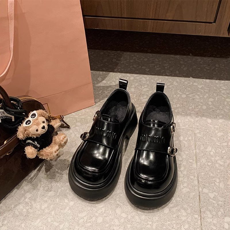 Grape Mom primavera nuevo estilo Amiu hebilla doble punta redonda estilo británico más plataforma de terciopelo Lefu zapatos de cuero zapatos individuales mujer