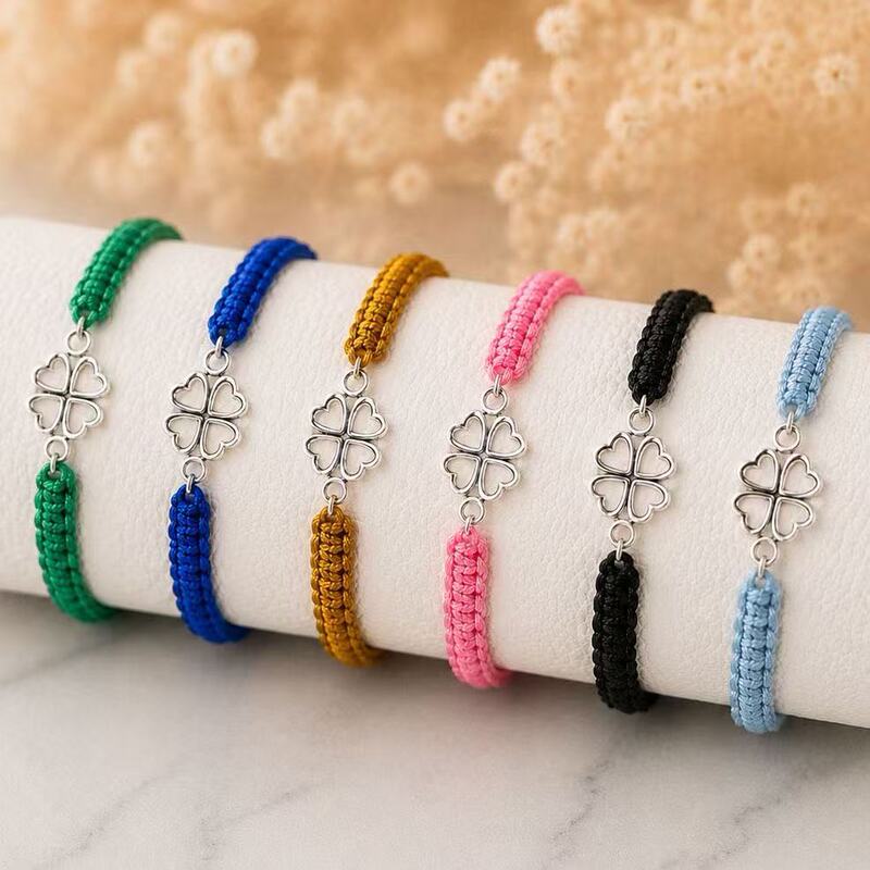 Cross-border fashion St. Patrick's Day lucky four-leaf clover woven bracelet DIY simple couple friendship string bracelet Cross-border fashion St. Patrick's Day lucky four-leaf clover woven bracelet DIY simple couple friendship string bracelet