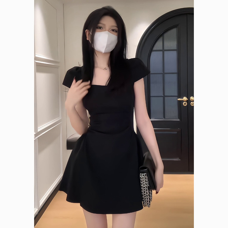 法式赫本风黑色连衣裙女夏小个子收腰又甜又辣裙子显瘦小黑裙短裙|undefined