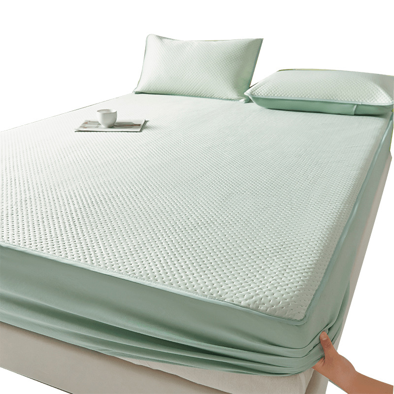 Sombrilla de cama fría de seda de hielo de una sola pieza de verano con todo incluido, funda de cama, funda de cama antideslizante, juego de tres piezas, nuevo estilo 2025