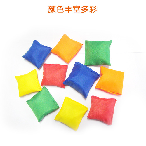 Sandbag throwing toy for children, 5cm flat sandbag, handmade, small size, colorful small sandbag for primary school students.