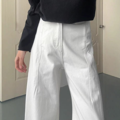 White Curved Knife Jeans for Women - 2025 Spring and Summer High-Waisted Loose Maple Tree Pants Wide Leg Banana Scythe Pants