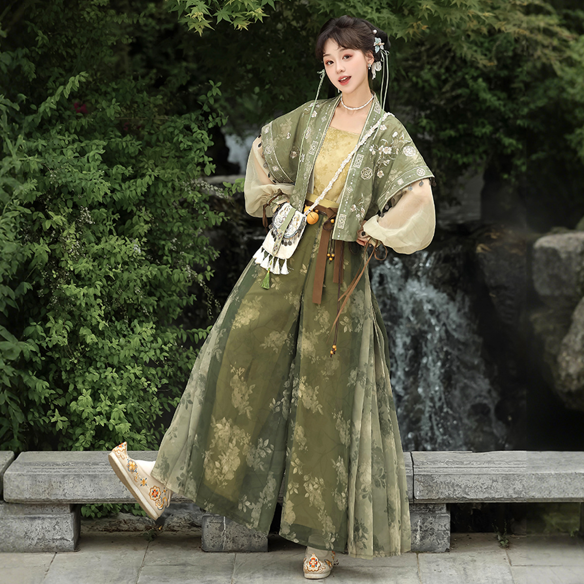 2026 Yimengge Original Design New Chinese Style Women's Short Sleeve Top, Camisole, and Pants Set 9553