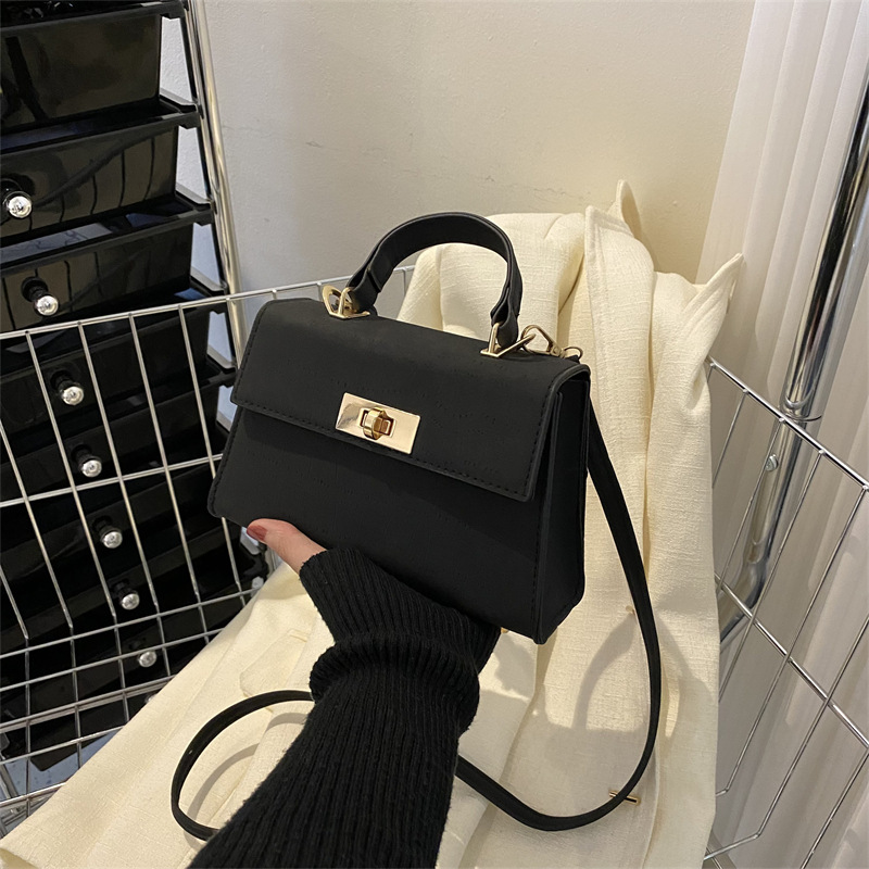 Bag Women's Bag New in 2023 Spring Fashion Crossbody Simple Commuter Bag Trendy Korean Style Simple Shoulder Popular Bag