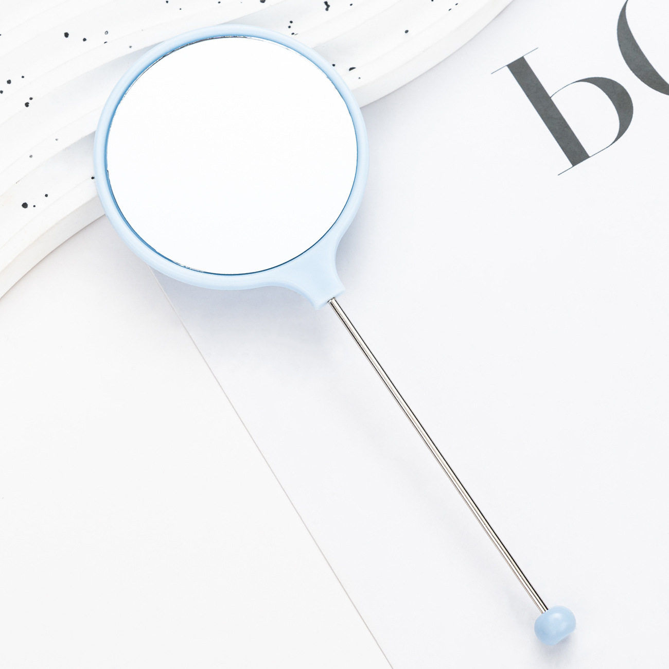 Espejo de maquillaje redondo portátil de alta definición, maquillaje portátil, mini manejo, espejo al por mayor.