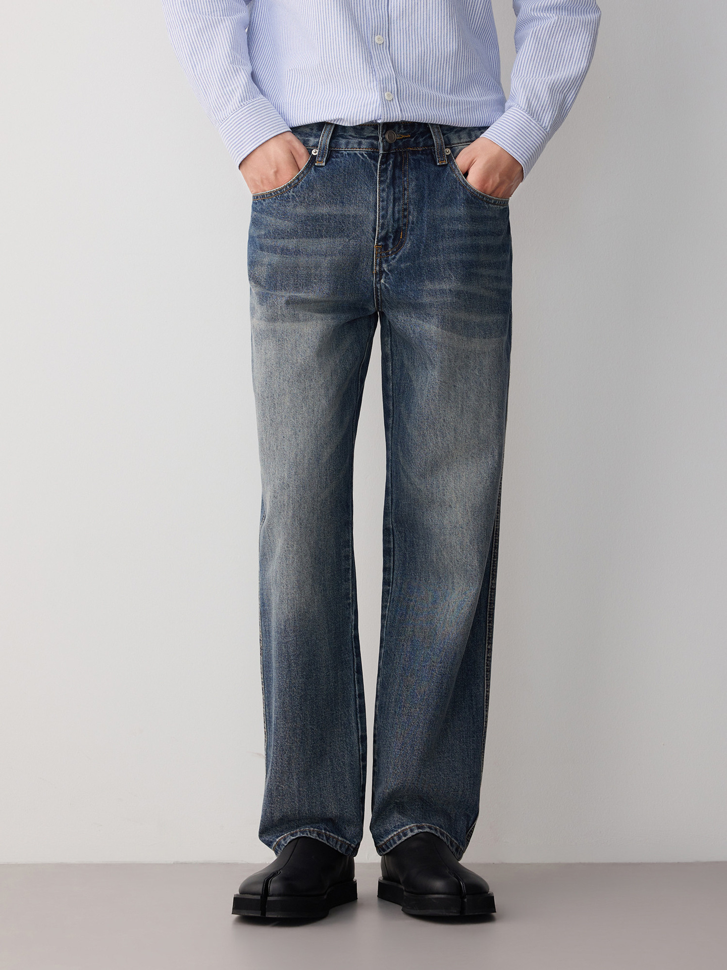 Quần jean nam ống rộng cổ điển phong cách công sở thông minh, chất liệu denim wash nhẹ — Màu xanh da trời
