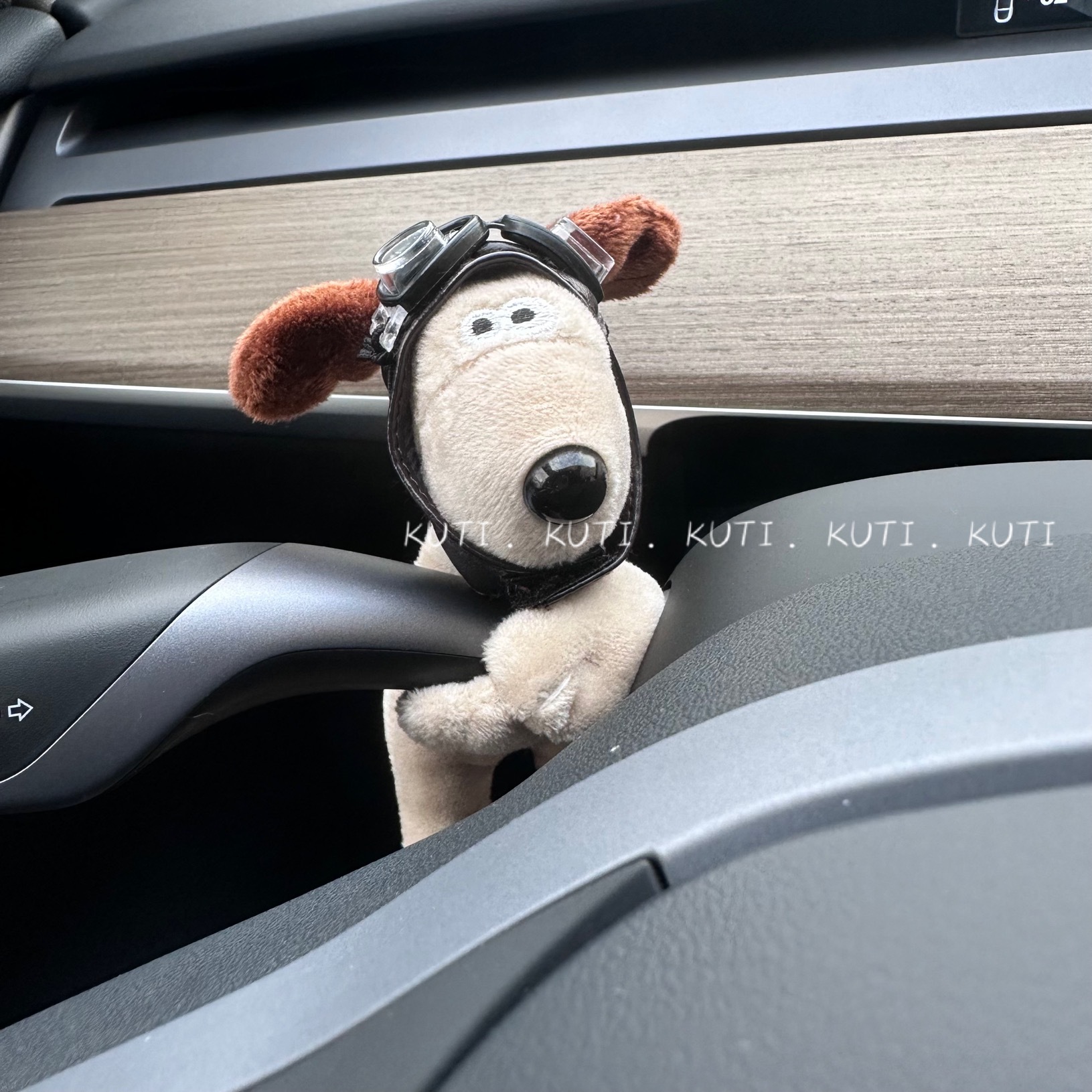 Paquete de material de bricolaje hecho a mano lindo perro coche embarazada bloque decoración coche felpa muñeca decoración creativa cumpleaños