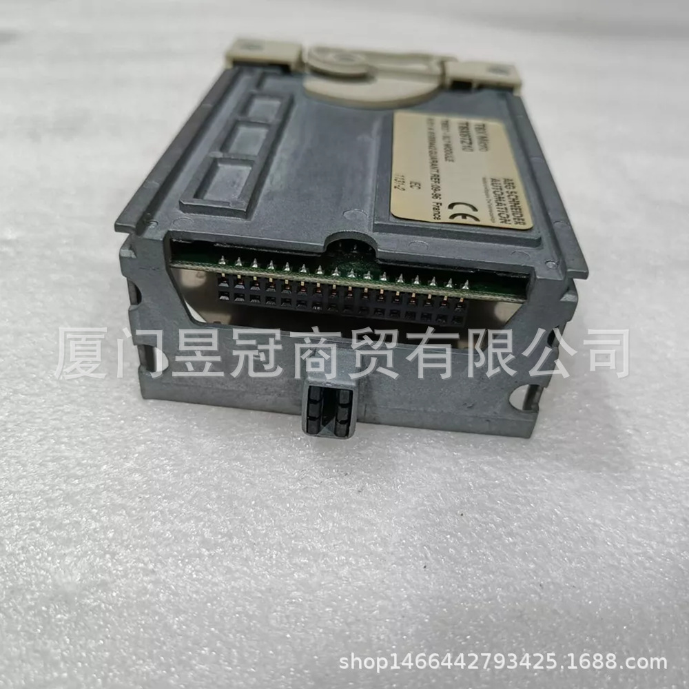 施耐de 伺服驱动器 TSXSTZ10 全新原装包邮出售议价