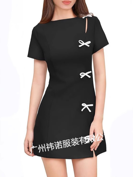 summer small dress with a round collar with bow