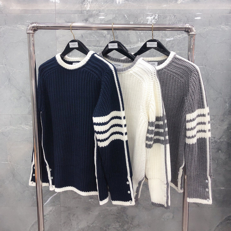【Factory Store】High-Quality Sweater with Classic Four Stripes, Casual and Versatile, White-Edged Chunky Knit Crew Neck Sweater