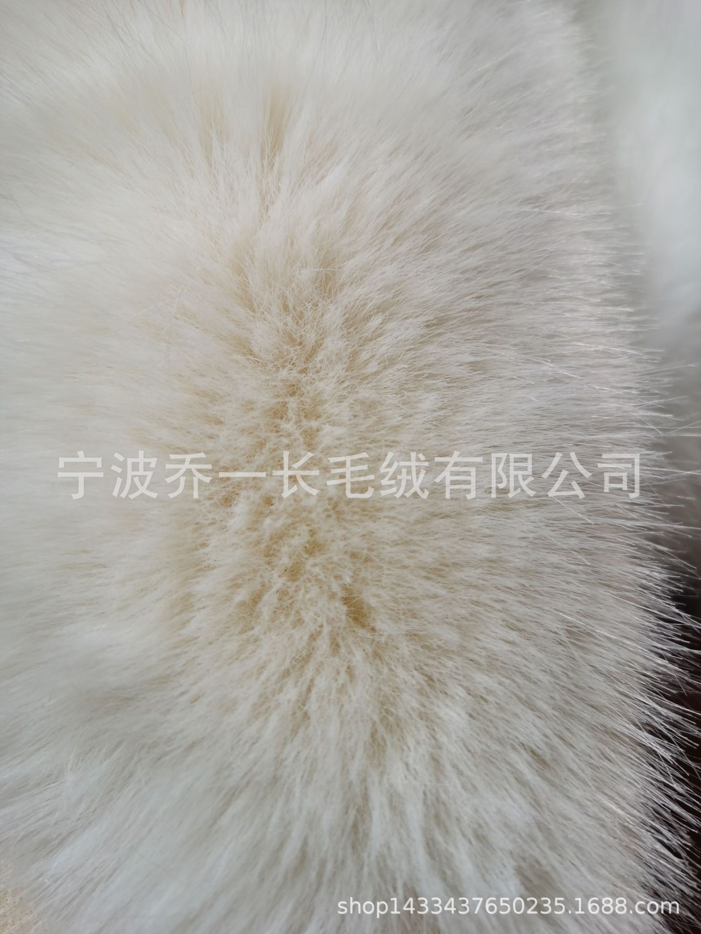 厂家直供新款仿皮草，仿坎毛，仿狐狸毛