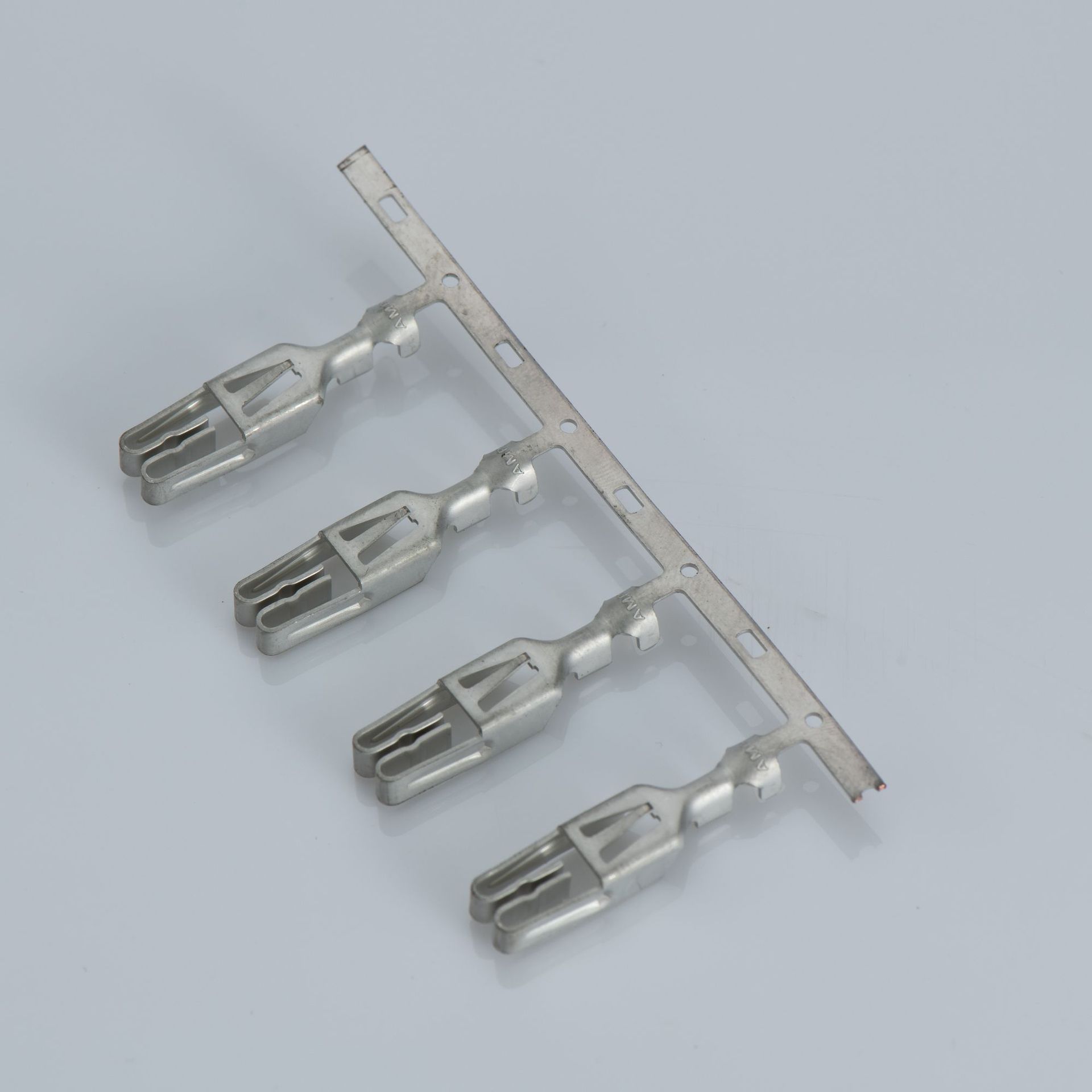 生产热流道温控器镀金端子端子式母端半金打线端子冲压端子半镀金